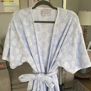 Weezie Towels Light Blue Floral Women's Robe